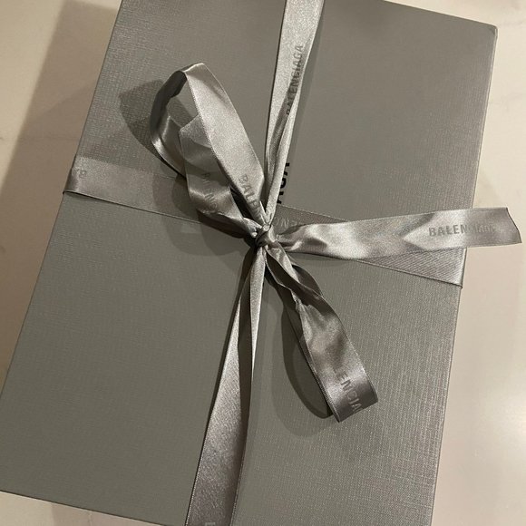 WOMEN'S HOURGLASS XS HANDBAG CROCODILE EMBOSSED IN BLACK - Picture 9 of 10